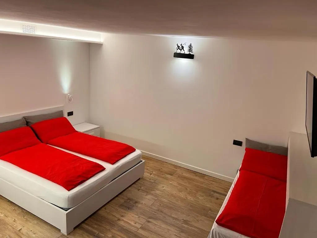 Chalet dal Grant Livigno 0*,  Italia